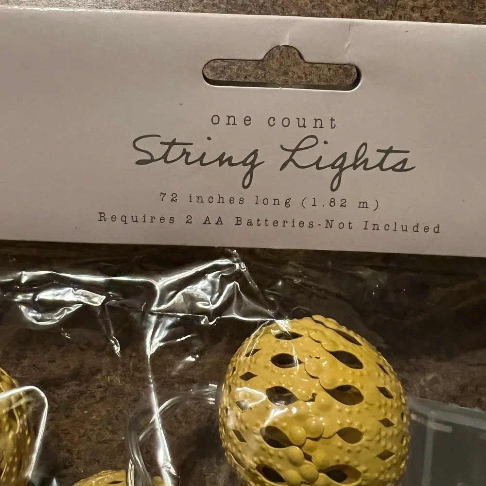 IQ Accessories String Lights Home Decor 72in Yellow Brand New Orb Filigree LED